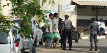 Трамп исключает возможность переговоров в отсутствие «безоговорочной капитуляции» Ирана, в то время как Израиль наносит удары по Ливану.