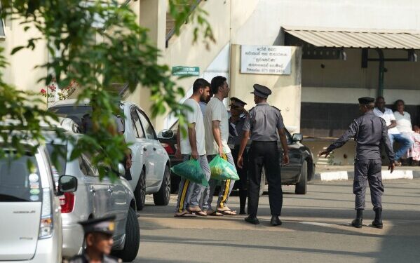 Трамп исключает возможность переговоров в отсутствие «безоговорочной капитуляции» Ирана, в то время как Израиль наносит удары по Ливану.
