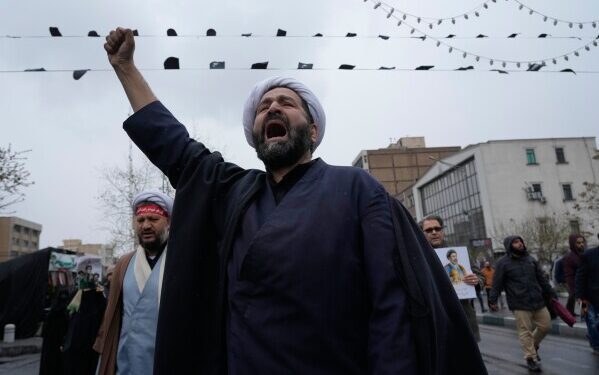 Трамп заявил, что США бомбили военные объекты на острове, имеющем жизненно важное значение для иранской нефтяной сети.