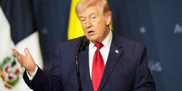 Требования Трампа по прекращению войны с Ираном меняются по мере того, как американские военные пересматривают свой список целей.