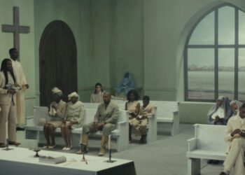 Канье Уэст возвращается с видеоклипом на песню «Father», в записи которого принял участие Трэвис Скотт, а режиссером выступила Бьянка Ценсори.