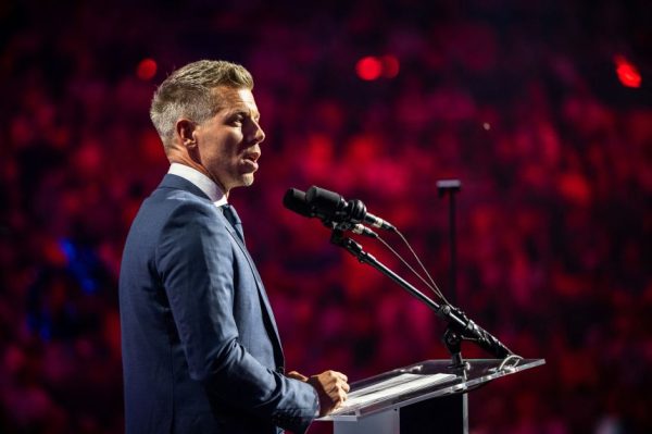 Круговое движение стоимостью 1,5 миллиона долларов, ведущее из ниоткуда в никуда, демонстрирует «орбанистскую экономику».