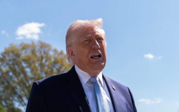 23-этажный отель в престижном районе Майами исчез за считанные секунды в результате взрыва. 23-этажный отель в престижном районе Майами исчез за считанные секунды в результате взрыва.