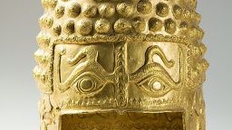 Золотой шлем возрастом 2500 лет, украденный во время ограбления музея в прошлом году, был найден.