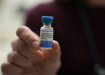 Быстро распространяющийся лесной пожар в Джорджии охватил территорию площадью более 31 квадратной мили, возможна эвакуация.