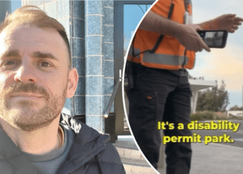 Аэропорт Аделаиды принес извинения после того, как пассажиру в инвалидной коляске пригрозили штрафом за место посадки.