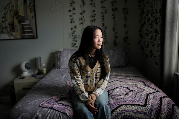 Усыновленные и запертые: детям обещали «вечный дом», но вместо этого их помещают в коммерческие учреждения.