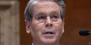 Анализ: В 80-х годах США обеспечивали защиту иранских кораблей в Ормузском проливе. Смогут ли они сделать это снова?