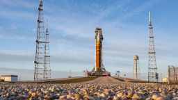 В то время как четыре астронавта стремятся войти в историю на Луне, Трамп рекомендует сократить бюджет НАСА.