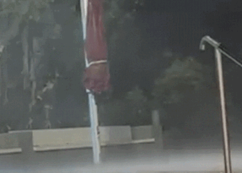 Австралийцы оказались в ловушке на Фиджи из-за разрушительного циклона: «Не чувствовали себя в безопасности». Австралийцы оказались в ловушке на Фиджи из-за разрушительного циклона: «Не чувствовали себя в безопасности».