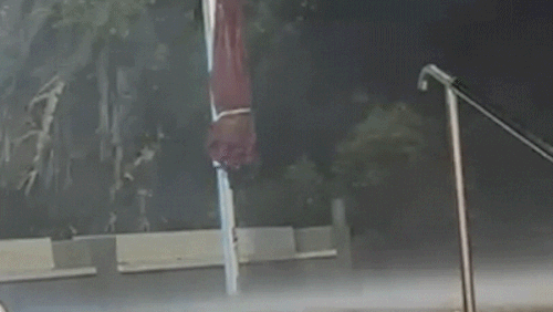 Австралийцы оказались в ловушке на Фиджи из-за разрушительного циклона: «Не чувствовали себя в безопасности». Австралийцы оказались в ловушке на Фиджи из-за разрушительного циклона: «Не чувствовали себя в безопасности».