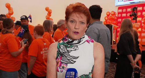 Бен Робертс-Смит прибыл в тюрьму Силверуотер после предъявления ему обвинений.