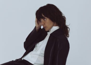 Кортни Барнетт расширяет свой тур «Creature of Habit» 2026 года, добавляя австралийские гастроли. Кортни Барнетт расширяет свой тур «Creature of Habit» 2026 года, добавляя австралийские гастроли.