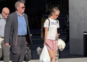 Дочь рассказала присяжным, что мать попросила ее «быть начеку» перед тем, как ей дали смертельный коктейль.