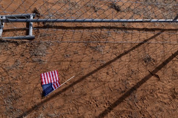 Эксклюзив: Трамп предпринимает шаги для ускорения депортации детей-мигрантов, находящихся под стражей в США.