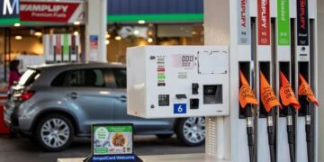 Эксперт рассказал, придется ли австралийцам нормировать потребление топлива.