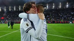 ФИФА повысила максимальную цену билета на финал чемпионата мира по футболу до 10 990 долларов США в связи с возобновлением продаж, которое было затруднено из-за сбоев.