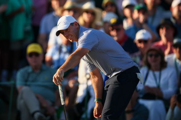 Мужество, гримасы и слава: в воскресенье на поле для гольфа Augusta National в полной мере ощутили на себе все прелести игры Рори Макилроя.