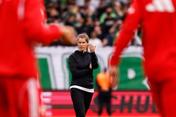 Многие называют её «футбольной богиней», однако сексизм, ненависть и женоненавистничество по-прежнему преследуют эту выдающуюся футболистку.