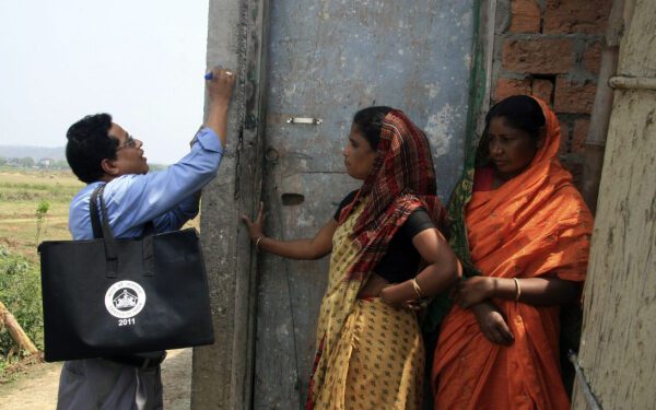 Как Индия планирует подсчитать 1,4 миллиарда человек