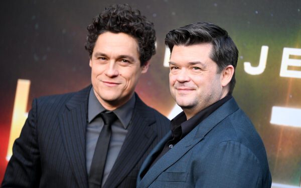 Как «Проект "Аве Мария"» в последний момент помог Гарри Стайлзу заполучить песню «Sign of the Times» (а также композицию The Beatles).