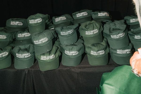 Как программа MAHA, инициированная РФК-младшим, постоянно сталкивается с препятствиями