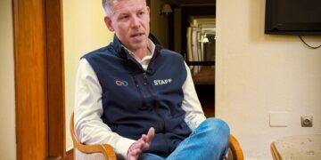 Венгерский президент Орбан давно раздражает Европейский союз. Теперь некоторые надеются, что его ждет поражение.