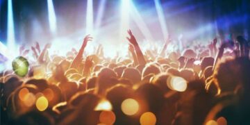 Подробности о «перепродаже кошек» — тренде на употребление рекреационных наркотиков, набирающем популярность в австралийских городах.