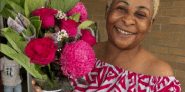 «Это несправедливо»: сыновья отдают дань памяти матери восьмерых детей, погибшей в ужасной лобовой аварии.