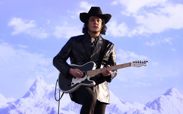 Джек Уайт смешно провалил гитарное соло в скетче Джека Блэка про кантри-песню на «SNL»: смотрите видео. Джек Уайт смешно провалил гитарное соло в скетче Джека Блэка про кантри-песню на «SNL»: смотрите видео.