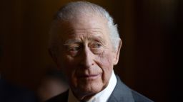 Король Карл готовится встретиться с Трампом для выполнения самой сложной задачи за всё время своего правления.