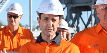 «Жидкое золото»: премьер-министр Квинсленда хочет ускорить расширение нефтяного месторождения в глубинке.