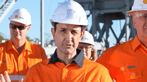 «Жидкое золото»: премьер-министр Квинсленда хочет ускорить расширение нефтяного месторождения в глубинке. «Жидкое золото»: премьер-министр Квинсленда хочет ускорить расширение нефтяного месторождения в глубинке.