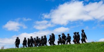 Полиция сообщает, что в Луизиане отец убил семерых своих детей, а также еще одного ребенка, в результате стрельбы в своем доме.