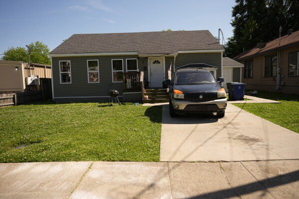 Полиция сообщает, что в Луизиане отец убил семерых своих детей, а также еще одного ребенка, в результате стрельбы в своем доме.