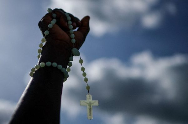 Многие африканские католики с радостью встретили первый визит Лео. Другие же опасаются, что он придал легитимность авторитарным лидерам.