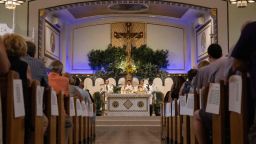 Многие африканские католики с радостью встретили первый визит Лео. Другие же опасаются, что он придал легитимность авторитарным лидерам.