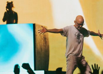 Моби передаст прибыль от своего выступления на фестивале Coachella 2026 организациям по защите прав животных.