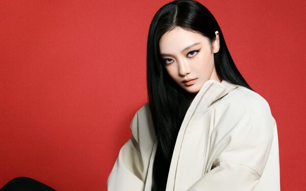 Нингнин из aespa назначена глобальным амбассадором люксового модного бренда, которым она «была очарована с детства».