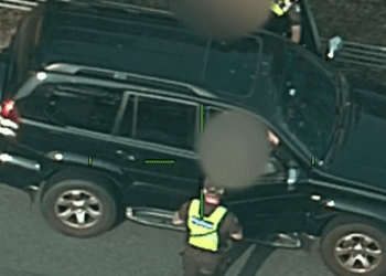 Двое обвиняются в хищении наркотиков на сумму более 13 миллионов долларов.