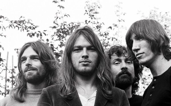 Pink Floyd начинают празднование 50-летия альбома «Wish You Were Here» с ретро-капсульной коллекции футбольного клуба «Интер Милан».