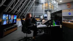 Планируете следить за запуском лунной миссии НАСА? Вот на что стоит обратить внимание.