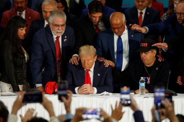 Цель Папы Льва гораздо шире, чем Трамп. Он осуждает «Иисуса-сторонника MAGA».