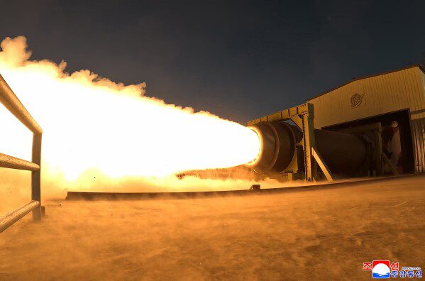 Разведывательное агентство Сеула заявляет, что вполне справедливо рассматривать дочь северокорейского лидера Кима-подростка как его наследницу.