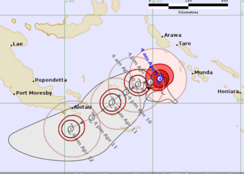 Мощный тропический циклон Майла движется в сторону Квинсленда.