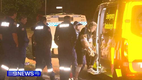 Сына обвиняют в убийстве матери путем нанесения ножевых ранений к северу от Сиднея.