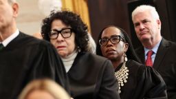 Верховный суд решит, могут ли дошкольные учреждения, отказывающиеся принимать детей из однополых пар, получать государственное финансирование.