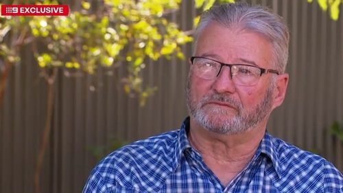 Разочарование пострадавшей от освобождения по условно-досрочному освобождению одного из самых известных педофилов ЮАР Разочарование пострадавшей от освобождения по условно-досрочному освобождению одного из самых известных педофилов ЮАР