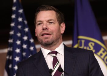 Свалвелл заявил о своем намерении уйти в отставку из Конгресса на фоне обвинений в сексуальных домогательствах.