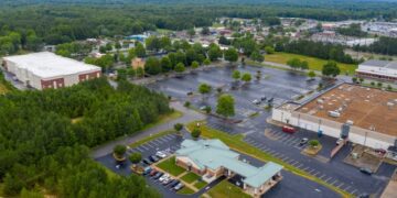 Переговоры зашли в тупик, поскольку главный иранский дипломат покидает Пакистан, а Трамп заявил, что он велел посланникам не ехать туда.